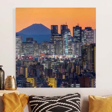 Canvas schilderijen Tokyo With Mt. Fuji At Dusk