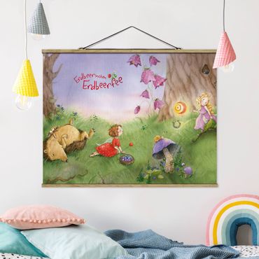 Stoffen schilderij met posterlijst Little strawberry strawberry fairy- In The Forest