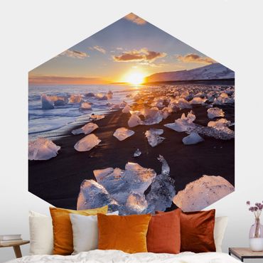 Hexagon Behang Chunks Of Ice On The Beach Iceland