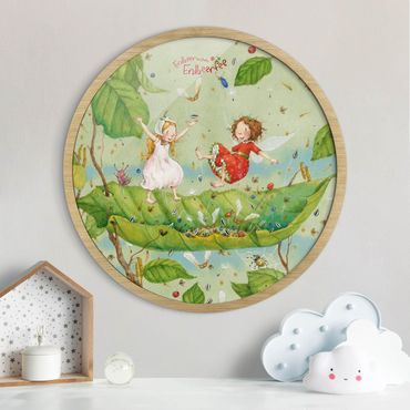 Rond schilderijen Little Strawberry Strawberry Fairy - Trampoline