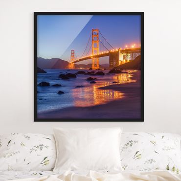 Ingelijste posters Golden Gate Bridge At Dusk