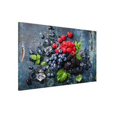 Magneetborden Berry Mix With Ice Cubes Wood