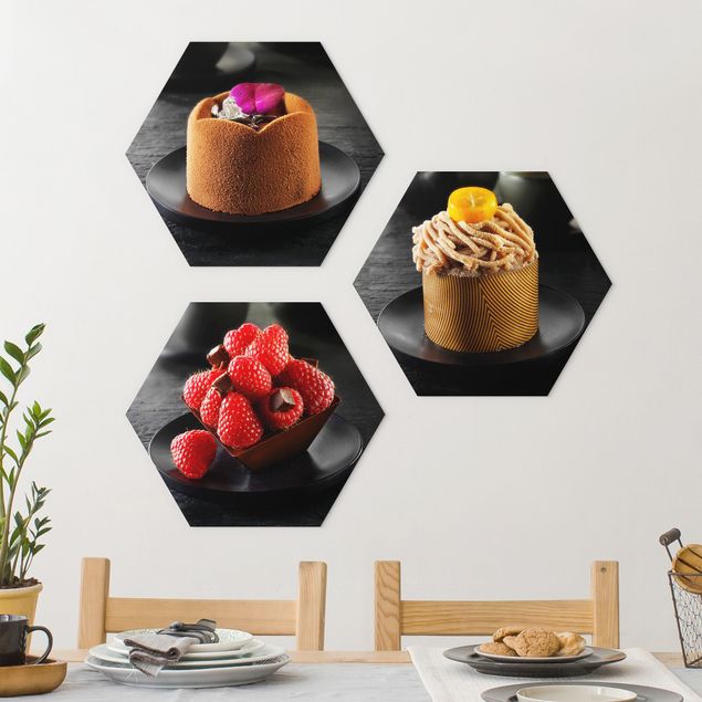 Hexagons Forex schilderijen - 3-delig Chocolate mini cake with raspberries