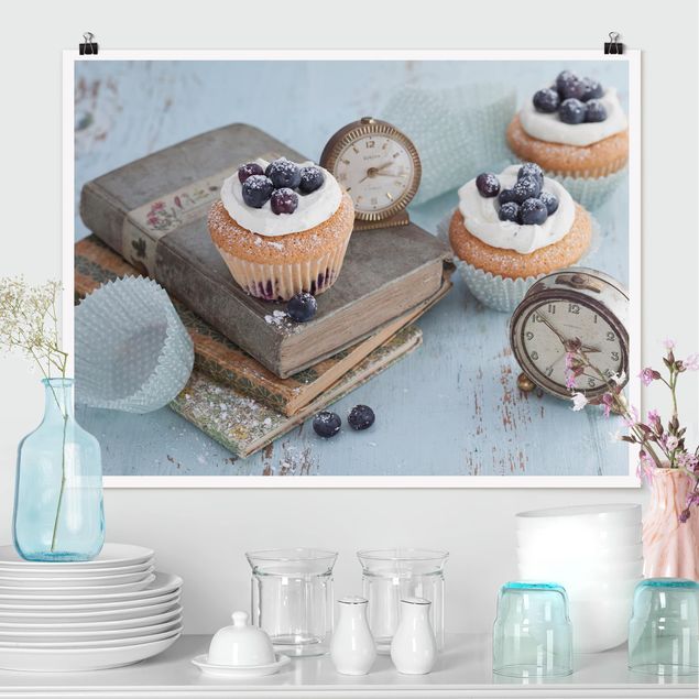 Posters Vintage Cupcakes With Alarm Clock