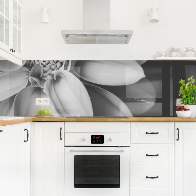 Achterwand voor keuken In The Heart Of A Dahlia Black And White