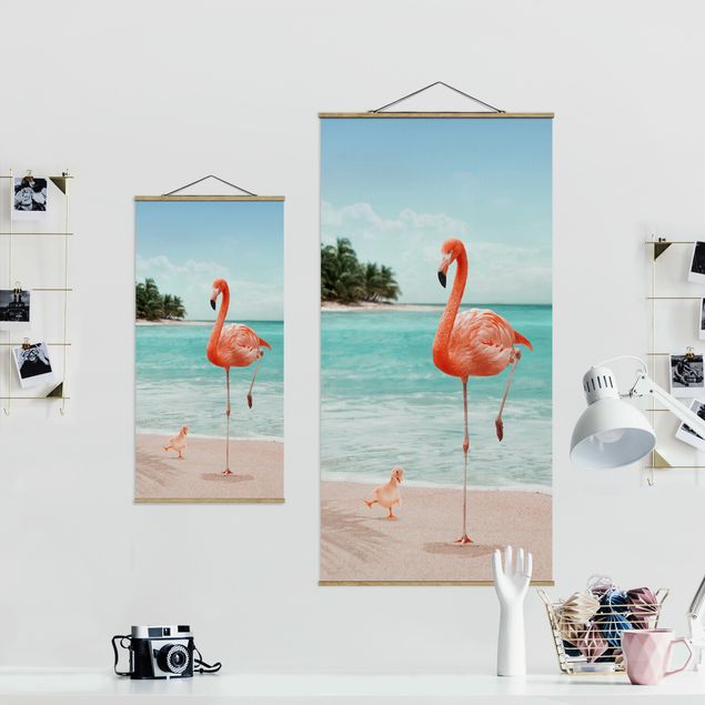 Stoffen schilderij met posterlijst Beach With Flamingo