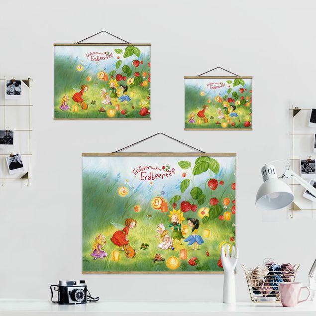 Stoffen schilderij met posterlijst Little Strawberry Strawberry Fairy - Lanterns