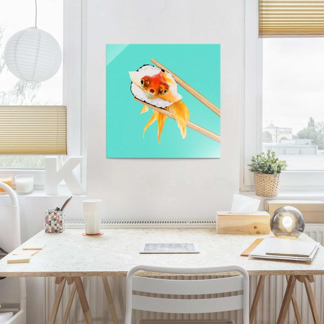 Glasschilderijen Sushi With Goldfish