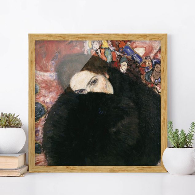 Ingelijste posters Gustav Klimt - Lady With A Muff