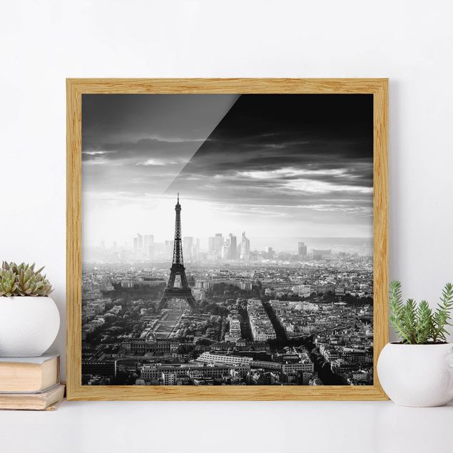 Ingelijste posters The Eiffel Tower From Above Black And White