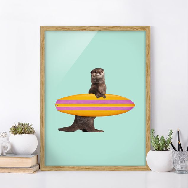 Ingelijste posters Otter With Surfboard