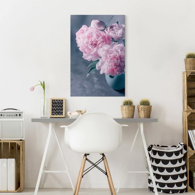 Canvas schilderijen Vase With Light Pink Peony Shabby