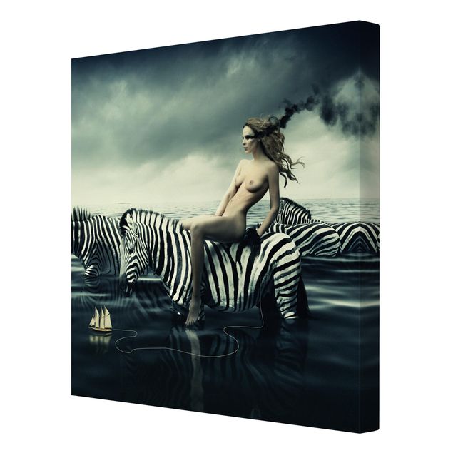 Canvas schilderijen Woman Posing With Zebras