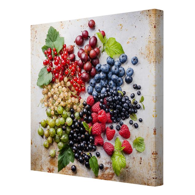 Canvas schilderijen Mixture Of Berries On Metal