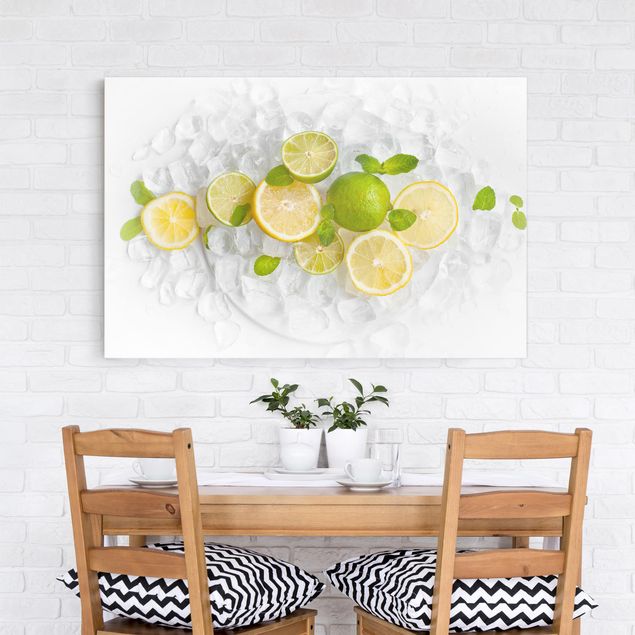 Canvas schilderijen Citrus Fruit On Ice Cubes