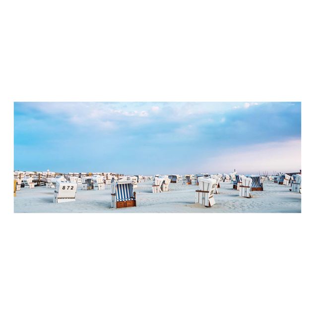 Glasschilderijen Beach Chairs On The North Sea Beach