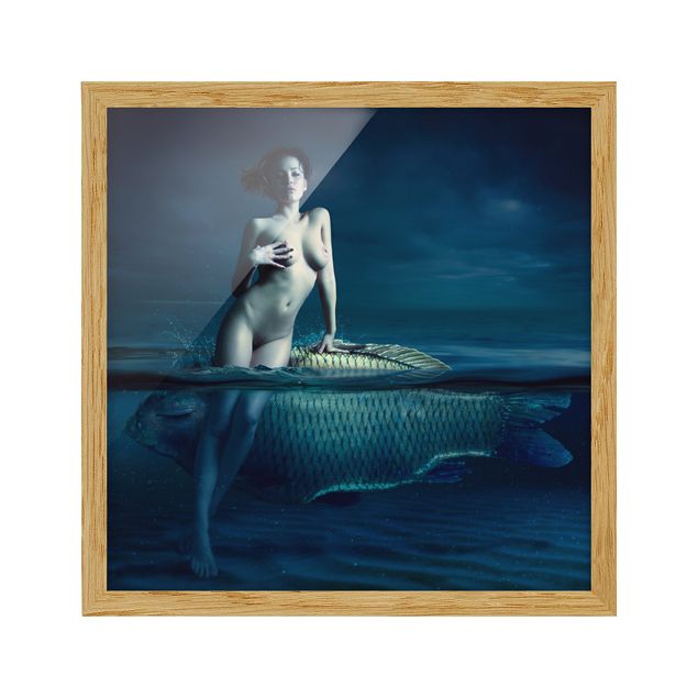 Ingelijste posters Nude With Fish