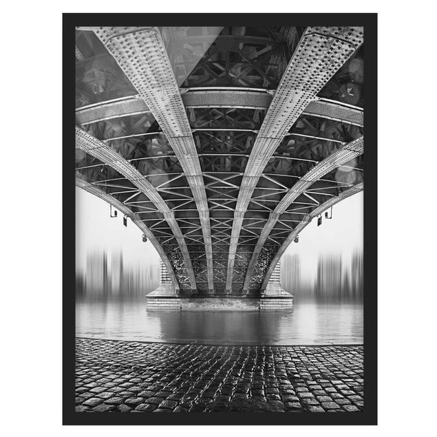 Ingelijste posters Under The Iron Bridge