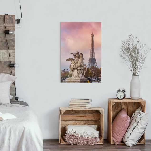 Canvas schilderijen Statue Of Horseman In Front Of Eiffel Tower
