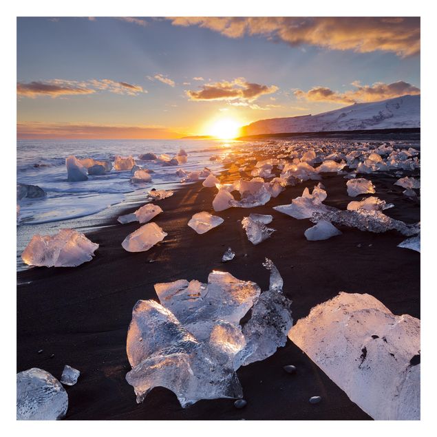 Fotobehang Chunks Of Ice On The Beach Iceland
