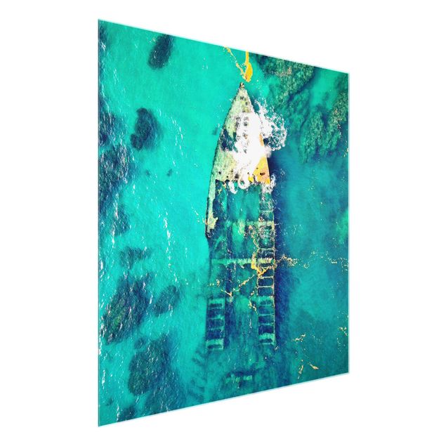 Glasschilderijen Top View Ship Wreck In The Ocean
