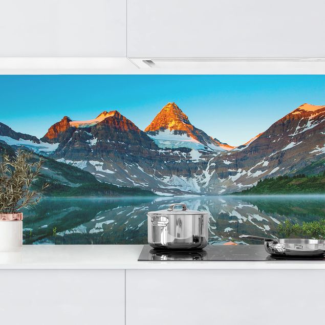 Achterwand voor keuken landschap Mountain Landscape At Lake Magog In Canada