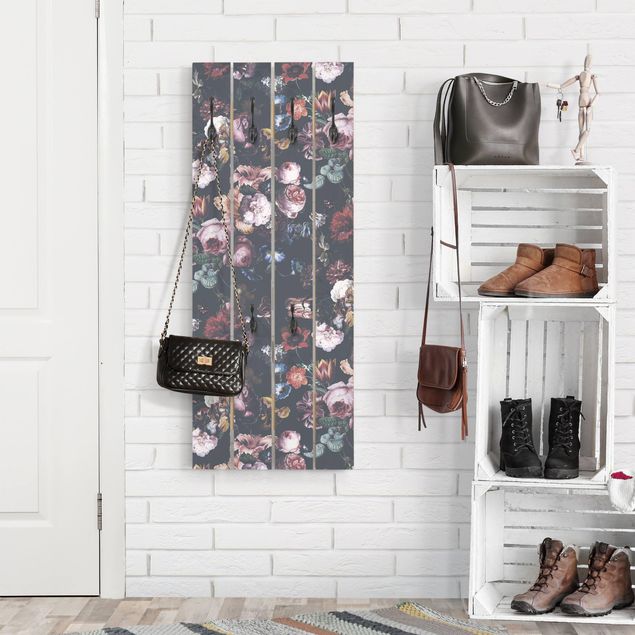 Wandkapstokken houten pallet Old Masters Flowers With Tulips And Roses On Dark Gray