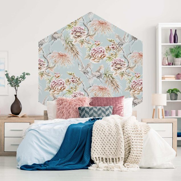 Hexagon Behang Watercolour Birds With Large Flowers In Front Of Blue
