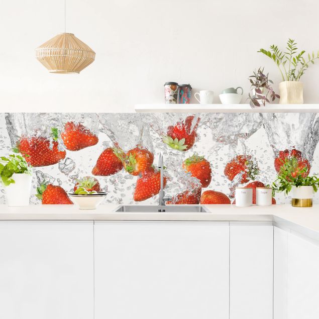 Achterwand voor keuken Fresh Strawberries In Water