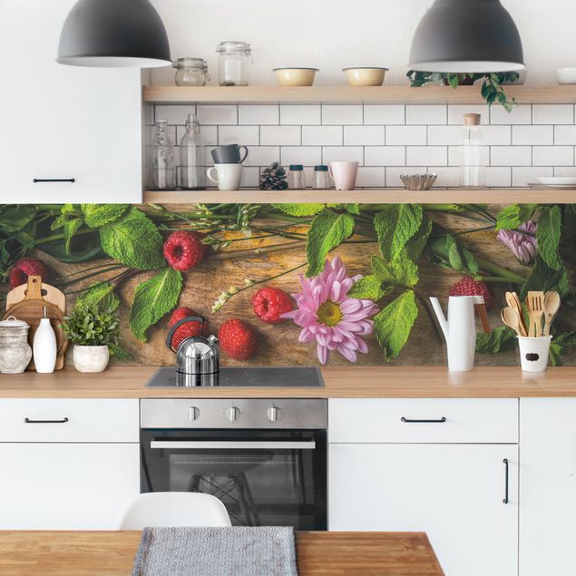 Achterwand voor keuken houtlook Flowers Raspberries Mint