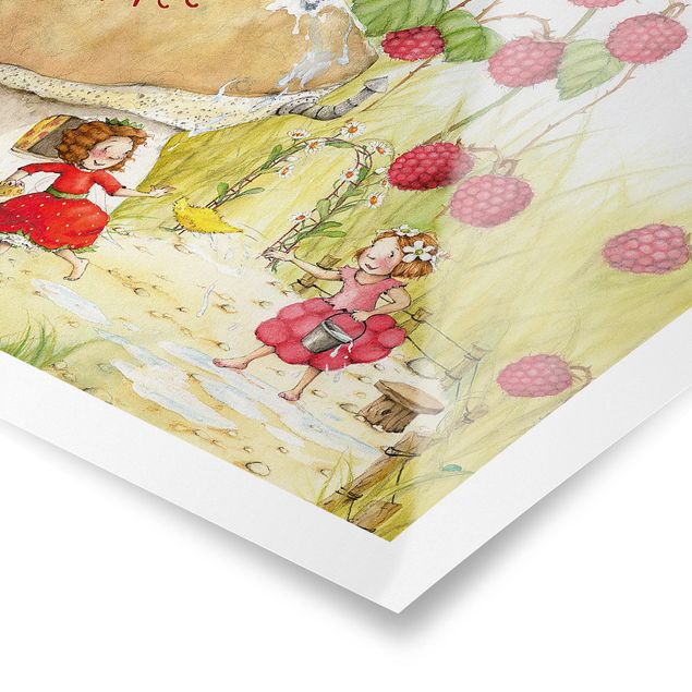 Posters Little Strawberry Strawberry Fairy - Under The Raspberry Bush