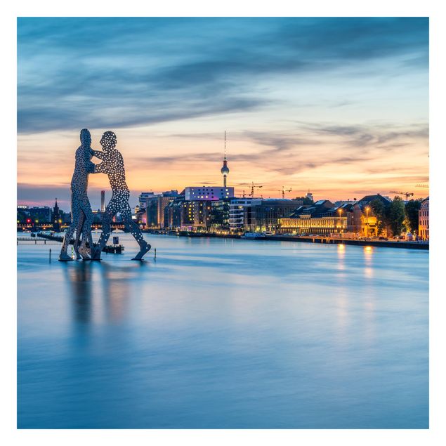 Fotobehang Skyline Of Berlin With Molecule Man