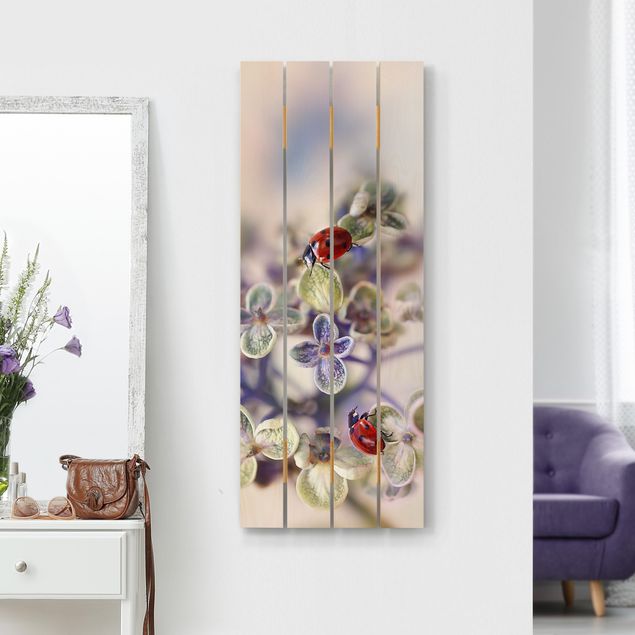 Houten schilderijen op plank Ladybird In The Garden