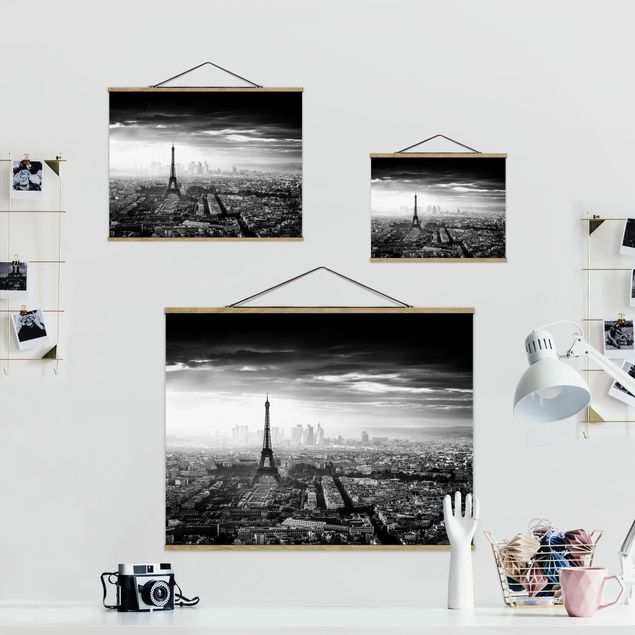 Stoffen schilderij met posterlijst The Eiffel Tower From Above Black And White