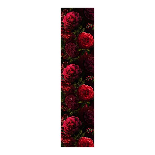 Schuifgordijnen Red Roses In Front Of Black