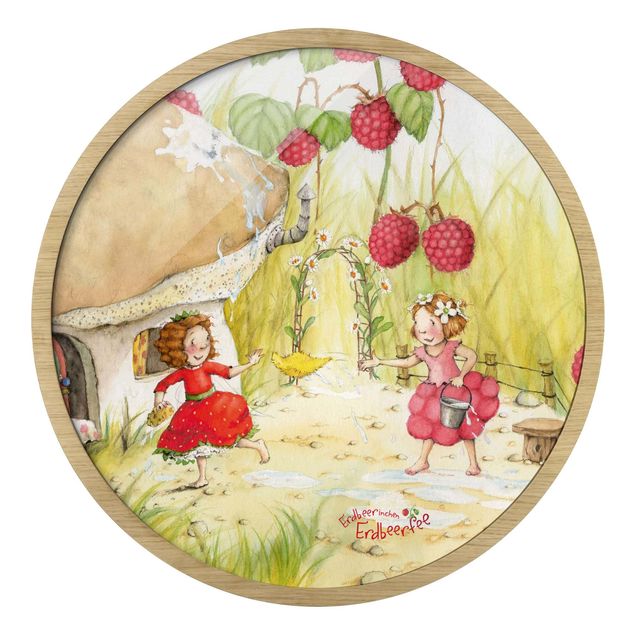 Rond schilderijen Little Strawberry Strawberry Fairy - Beneath The Raspberry Bush