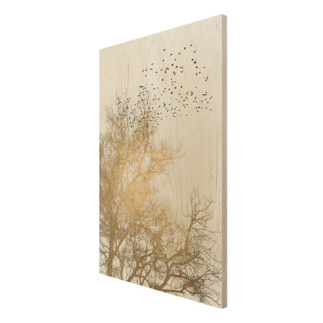 Houten schilderijen Flock Of Birds In Front Of Golden Tree
