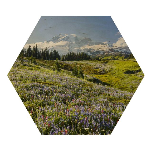 Hexagons houten schilderijen - Mountain Meadow With Red Flowers in Front of Mt. Rainier