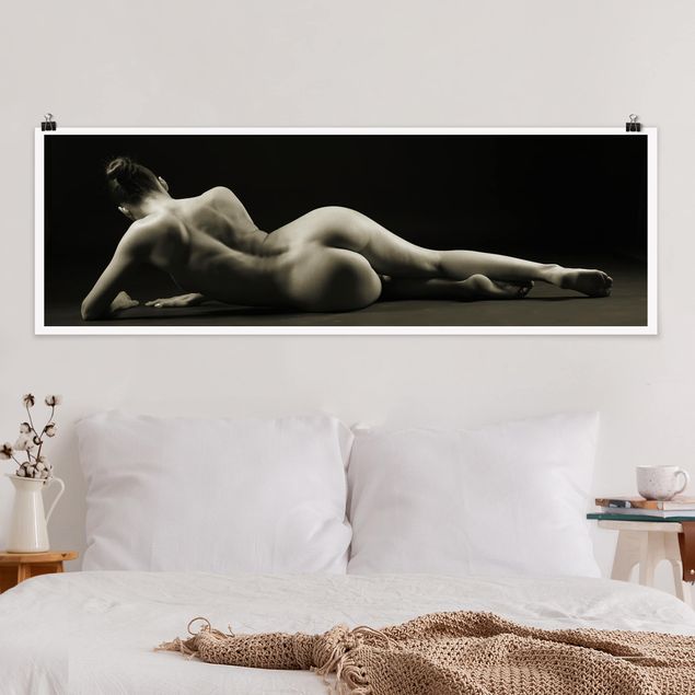 Posters Lying woman