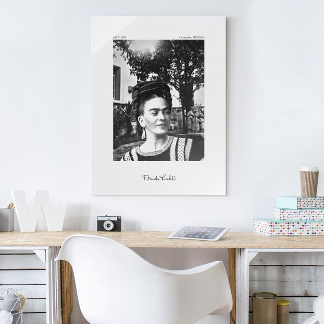 Glasschilderijen - Frida Kahlo Photograph Portrait In The Garden