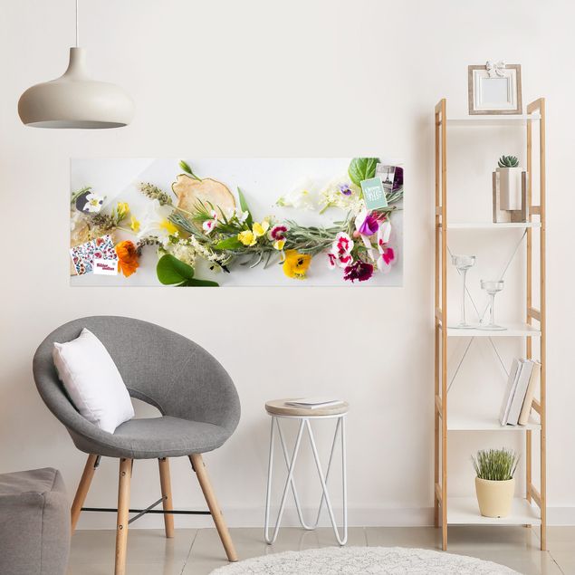 Glasbild - Frische Kräuter mit Essblüten - Panorama Quer-55x20