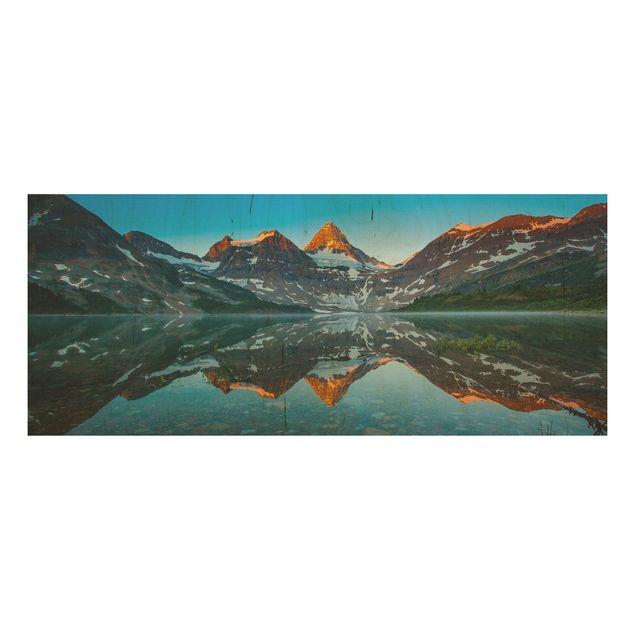 Houten schilderijen Mountain Landscape At Lake Magog In Canada