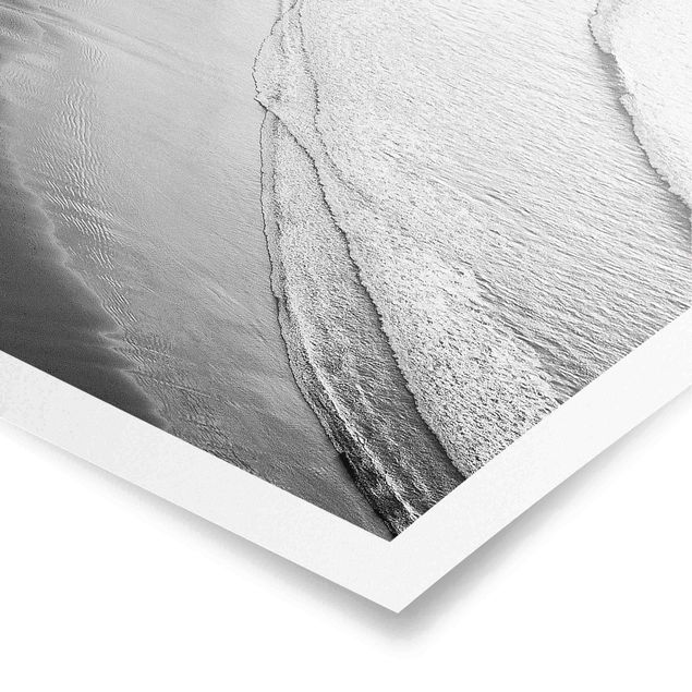 Posters Soft Waves On The Beach Black And White