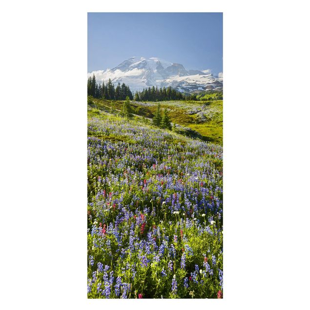 Magneetborden - Mountain Meadow With Red Flowers in Front of Mt. Rainier