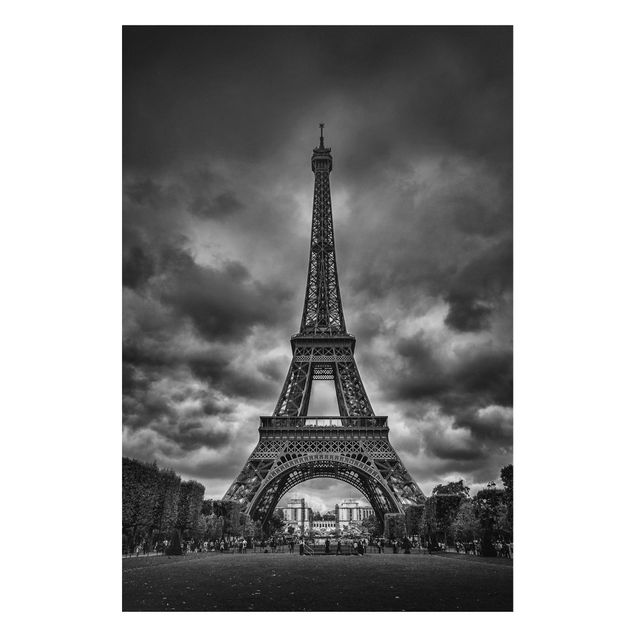 Magneetborden Eiffel Tower In Front Of Clouds In Black And White