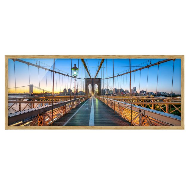 Ingelijste posters Dawn On The Brooklyn Bridge