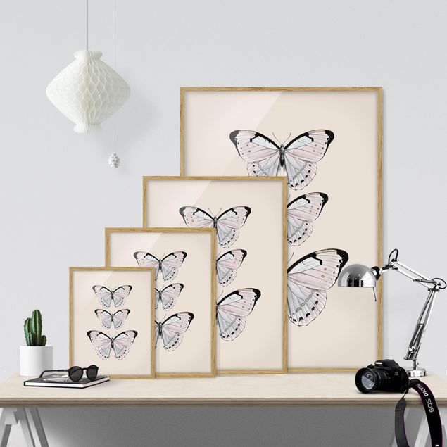 Ingelijste posters Butterfly On Beige
