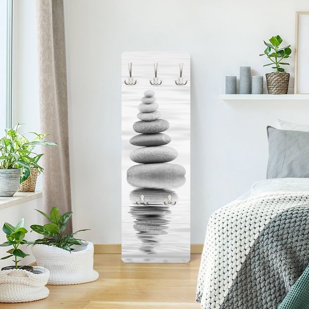 Wandkapstokken houten paneel Stone Tower In Water Black And White
