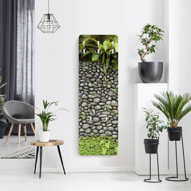 Wandkapstokken houten paneel Stone Wall With Plants