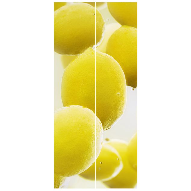 Deur behang Lemons In Water